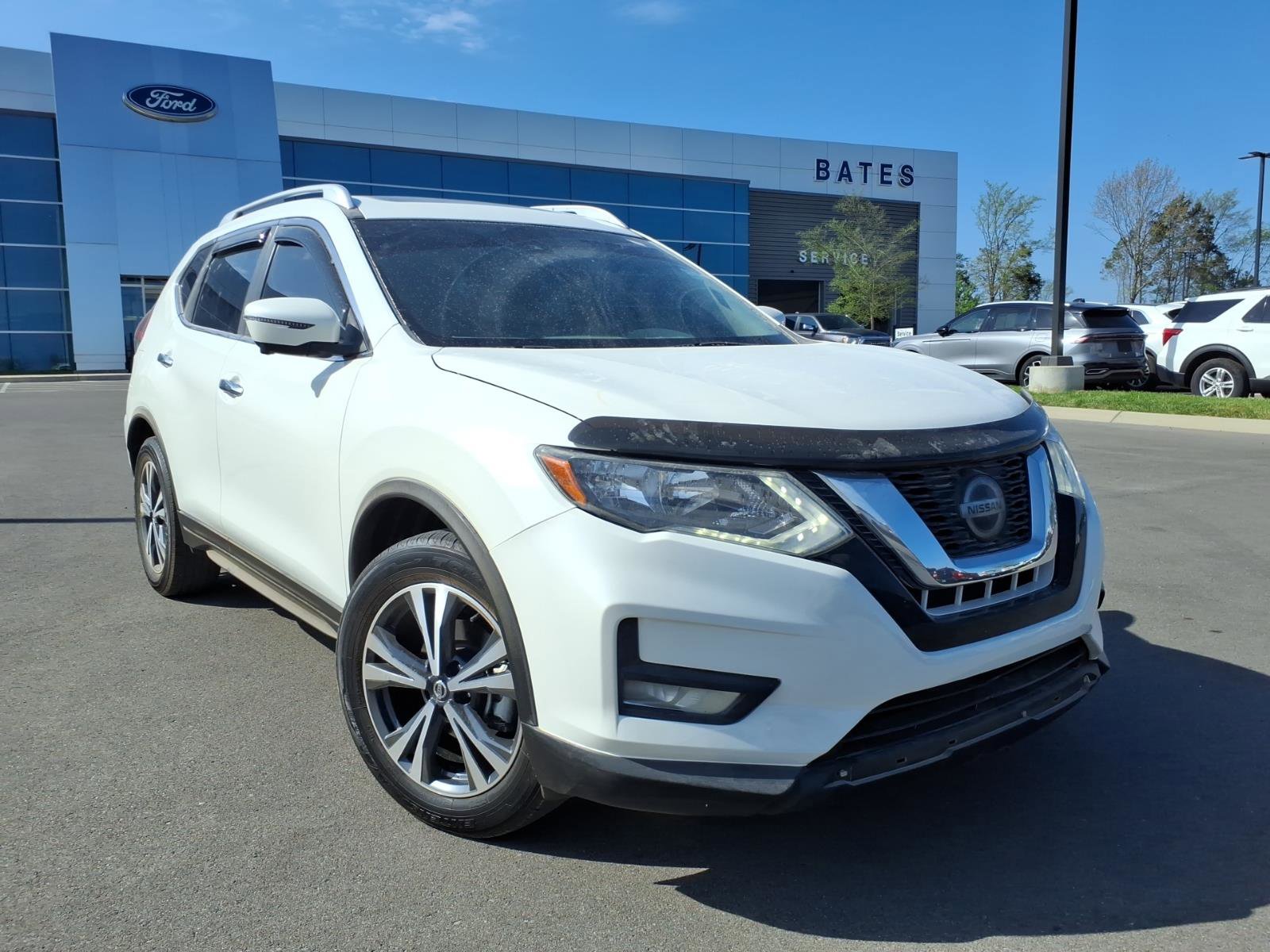 Used 2020 Nissan Rogue SV w/ Sun & Sound Touring Package image 1