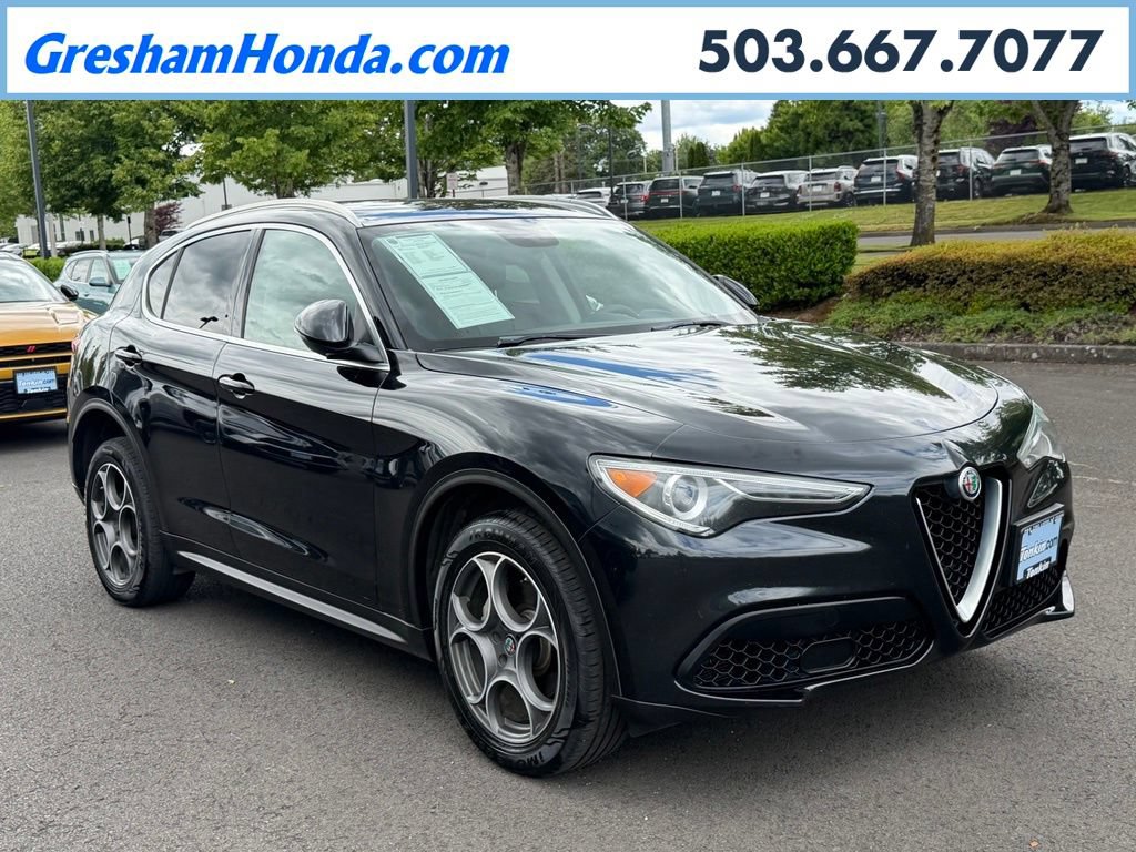 Used 2018 Alfa Romeo Stelvio AWD image 1