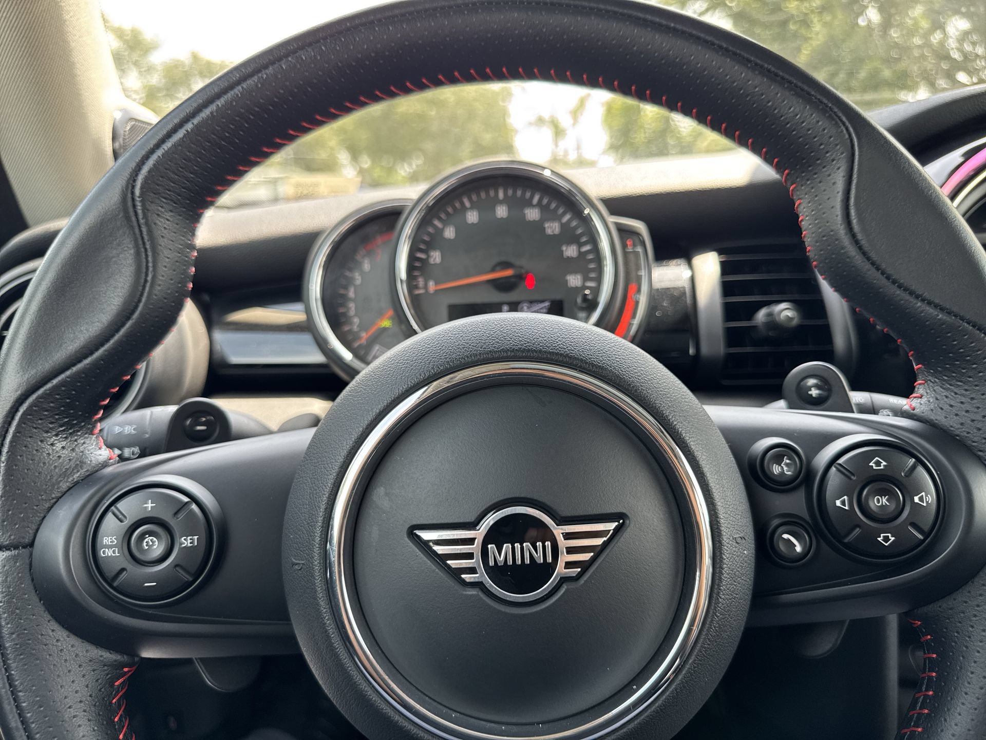 Used 2019 MINI Cooper S w/ Premium Package FWD image 29
