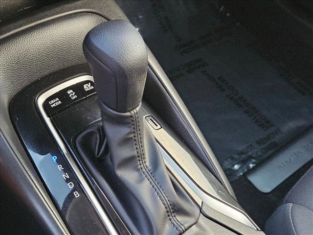 Used 2025 Toyota Corolla LE image 12