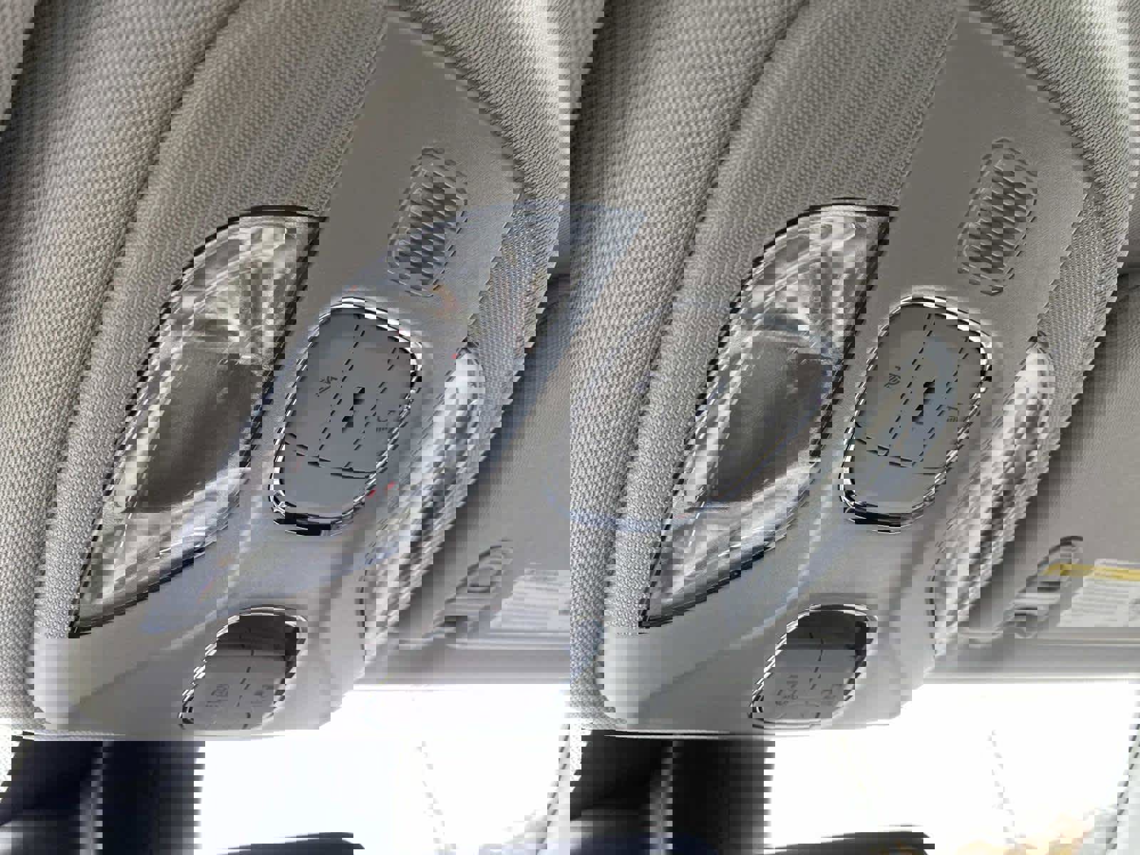 Certified 2022 Jeep Compass Limited w/ Sun and Sound Group image 31