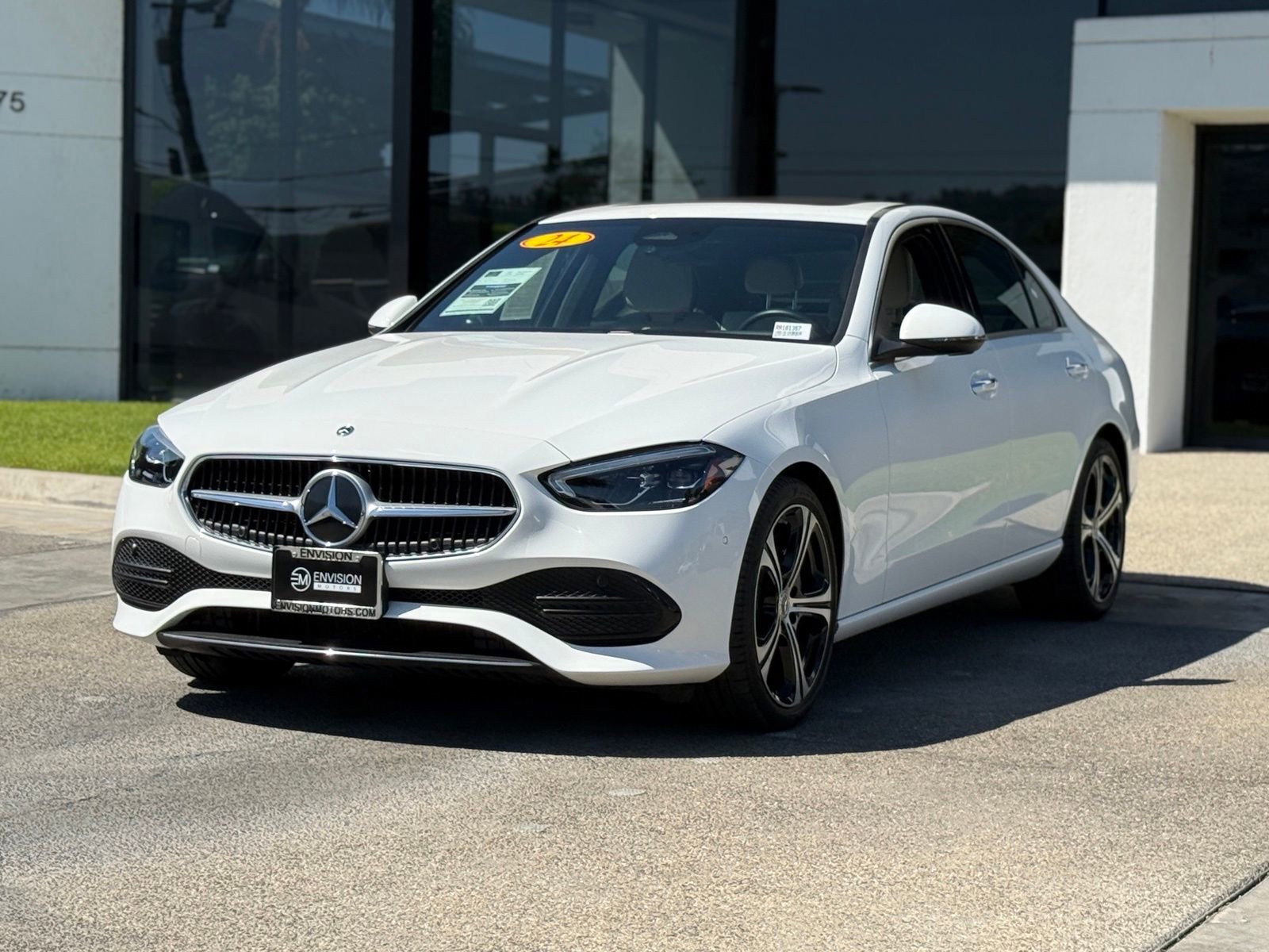 Used 2024 Mercedes-Benz C 300 Sedan image 2