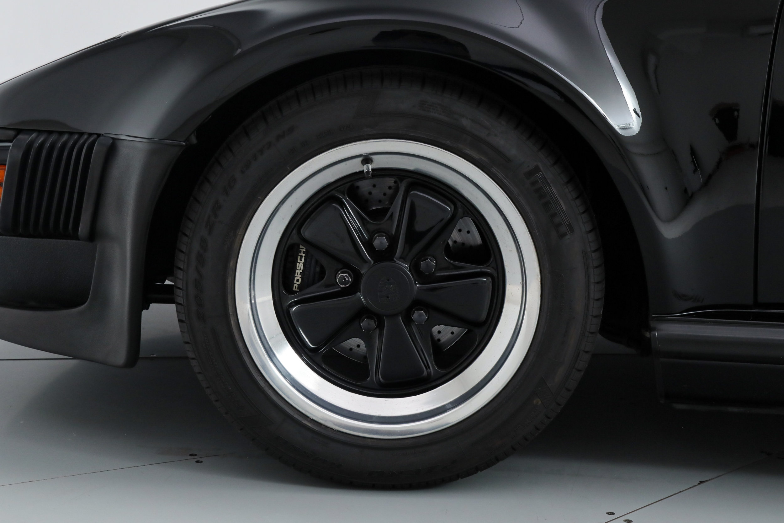 Used 1989 Porsche 911 Turbo Targa RWD image 60