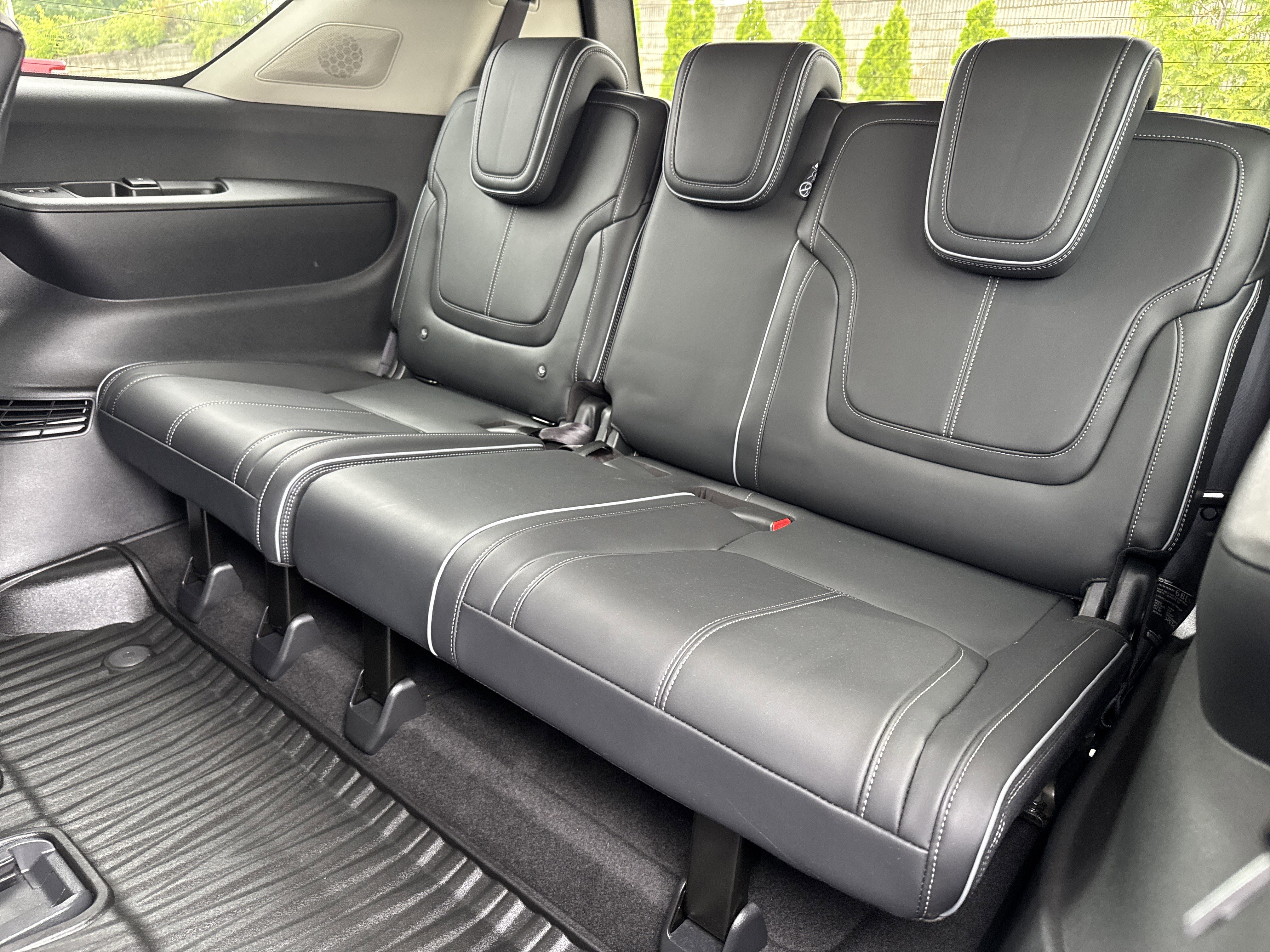 Used 2025 INFINITI QX80 Sensory w/ Exterior Package AWD/4WD image 31