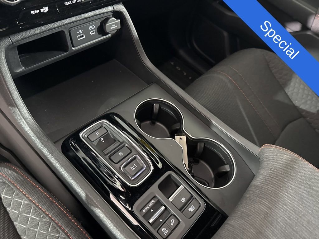 Used 2025 Honda Pilot Sport image 19