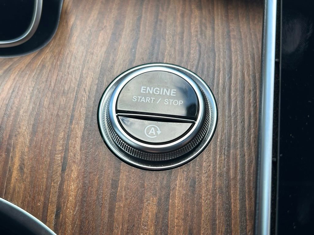 Used 2025 Mercedes-Benz C 300 Sedan image 49