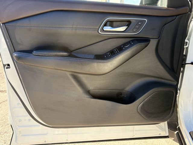 Used 2021 Nissan Rogue Platinum AWD/4WD image 10
