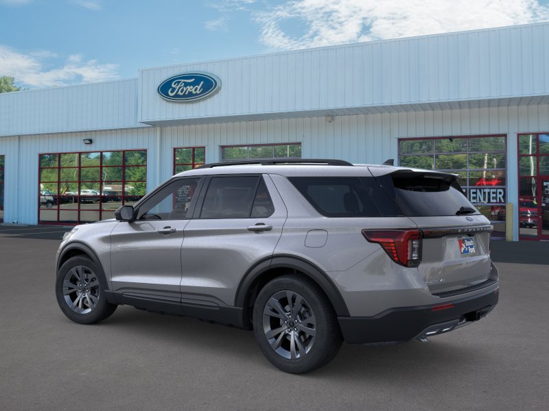 Used 2026 Ford Explorer Active w/ Active Comfort Package AWD/4WD image 4