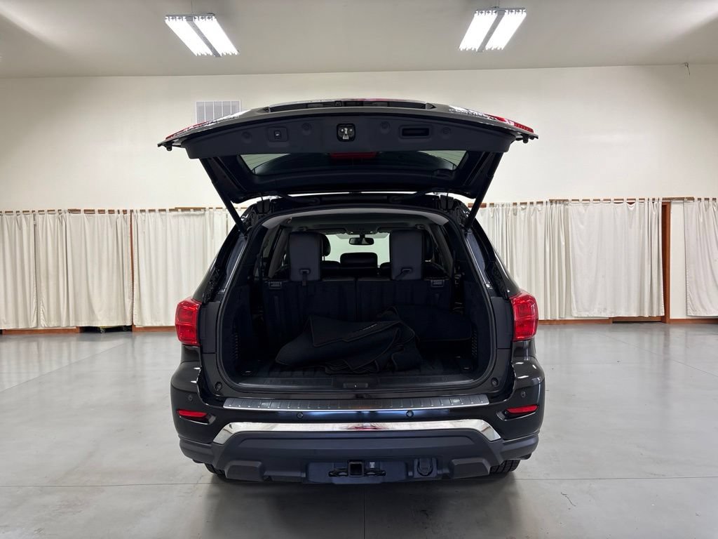 Used 2020 Nissan Pathfinder Platinum AWD/4WD image 9