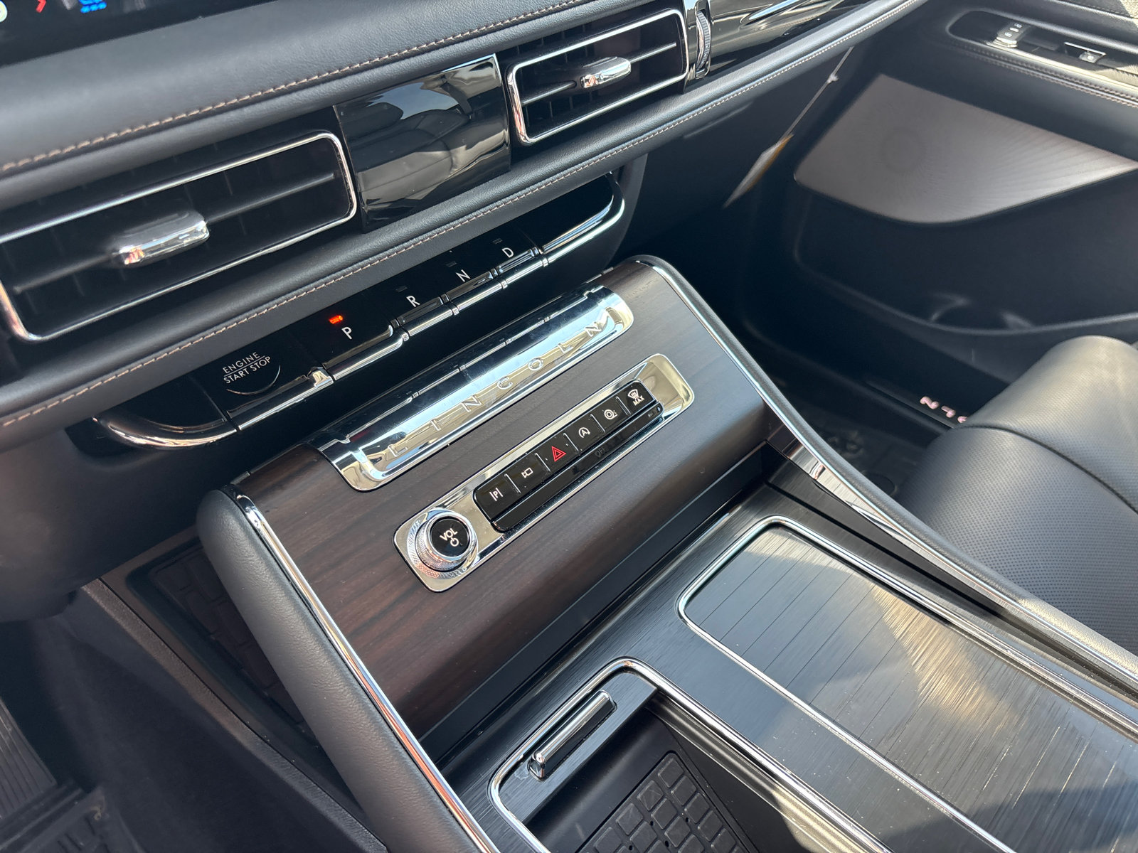 New 2026 Lincoln Aviator Reserve AWD/4WD image 22