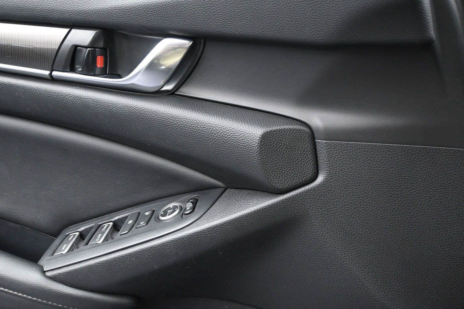 Used 2022 Honda Accord Sport image 6