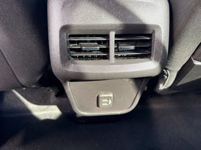 Used 2024 GMC Terrain SLE AWD/4WD image 22