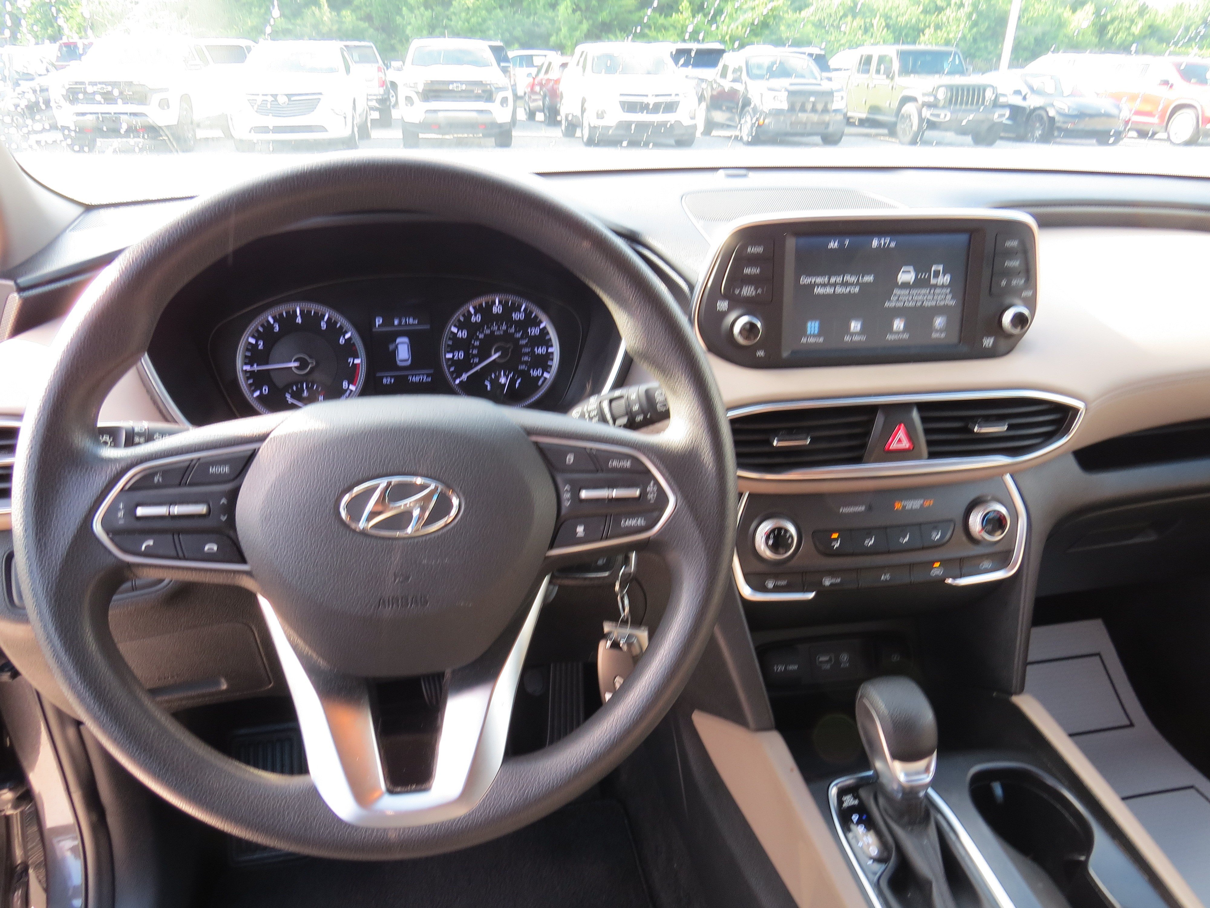 Used 2020 Hyundai Santa Fe SE FWD image 16