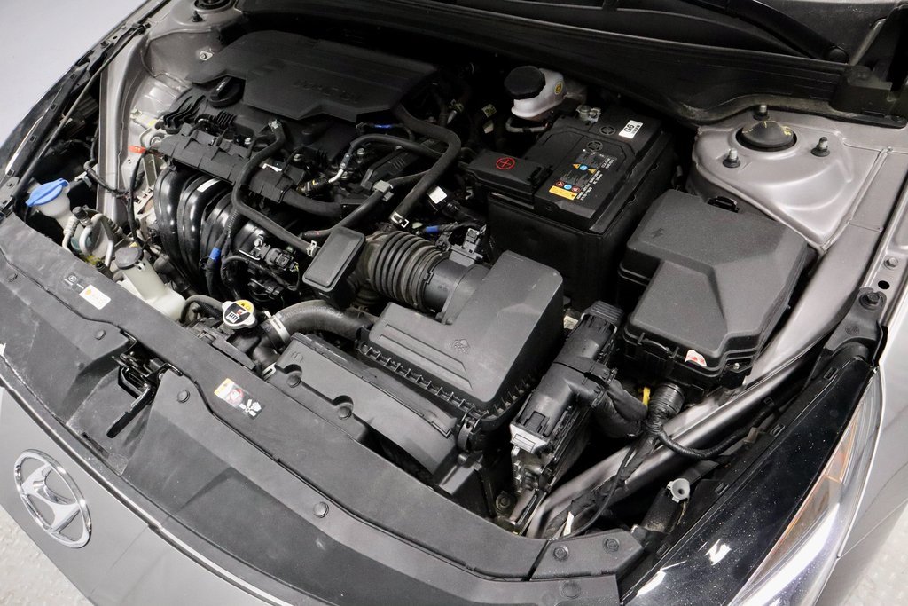 Certified 2023 Hyundai Elantra Limited image 19