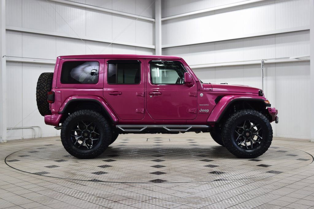 Used 2024 Jeep Wrangler Sahara w/ Technology Group image 8