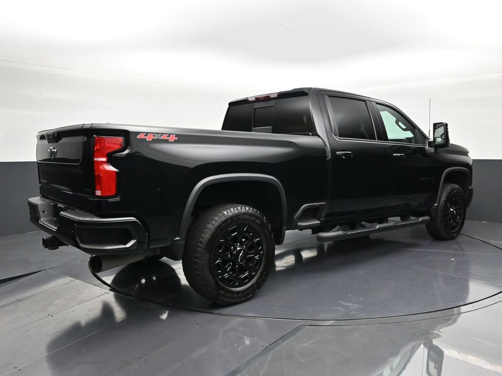 Used 2024 Chevrolet Silverado 2500 LTZ w/ LTZ Plus Package AWD/4WD image 5