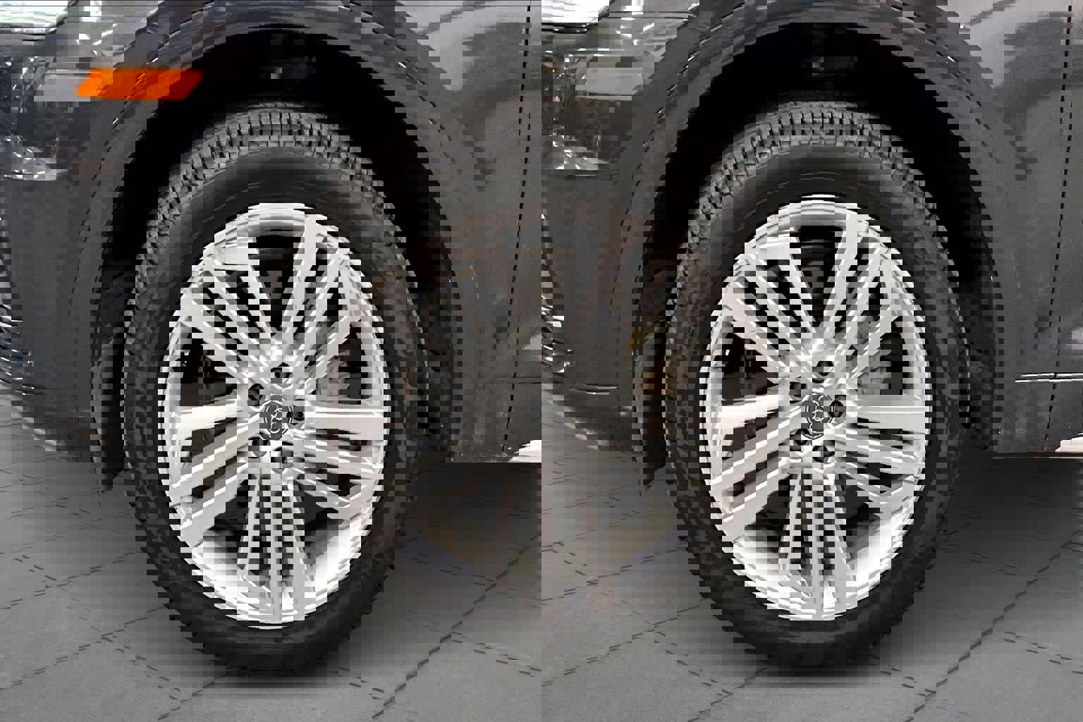 Used 2018 Audi Q5 2.0T Premium Plus w/ Premium Plus Package image 12