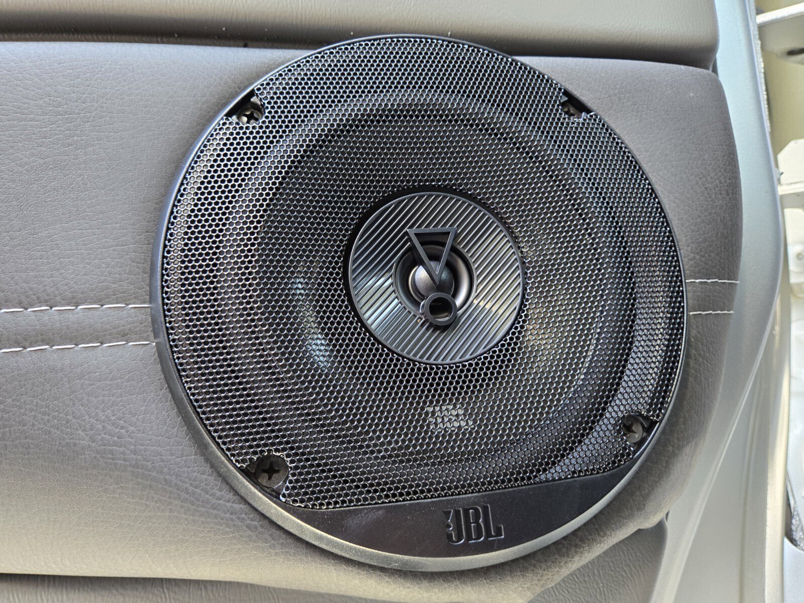 New 2025 Chevrolet Express 2500 Extended image 19