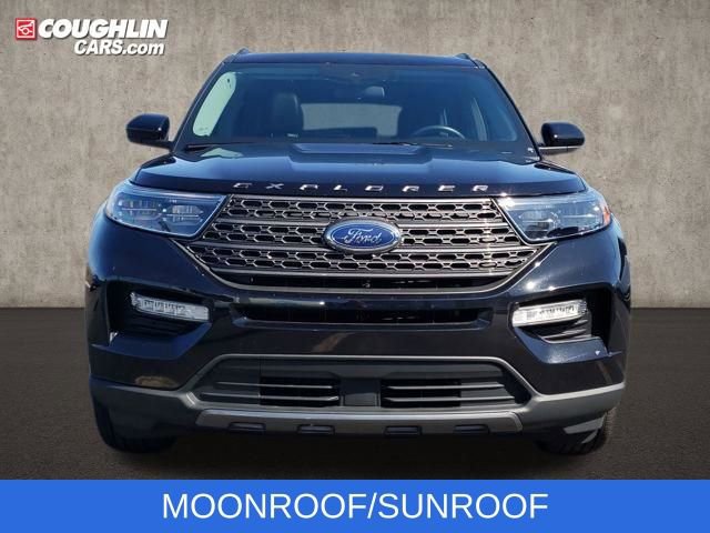 Used 2023 Ford Explorer XLT w/ Equipment Group 202A image 3