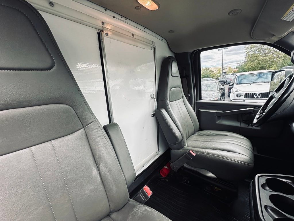 Used 2021 Chevrolet Express 4500 Extended w/ Power Convenience Package RWD image 37