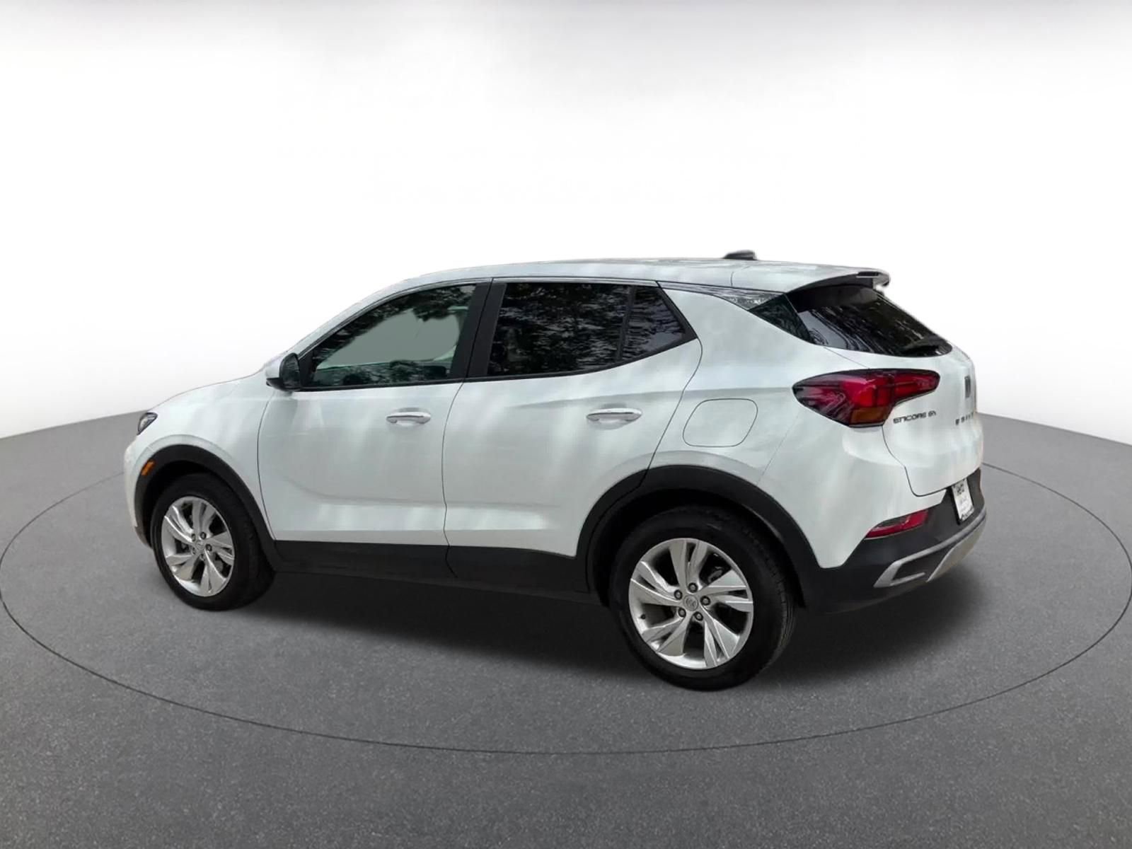 Used 2025 Buick Encore GX Preferred FWD image 10