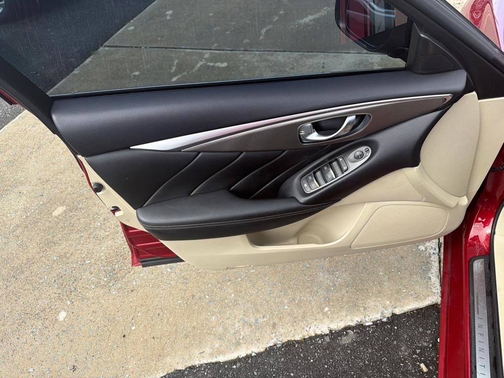 Used 2015 INFINITI Q50 Premium RWD image 38
