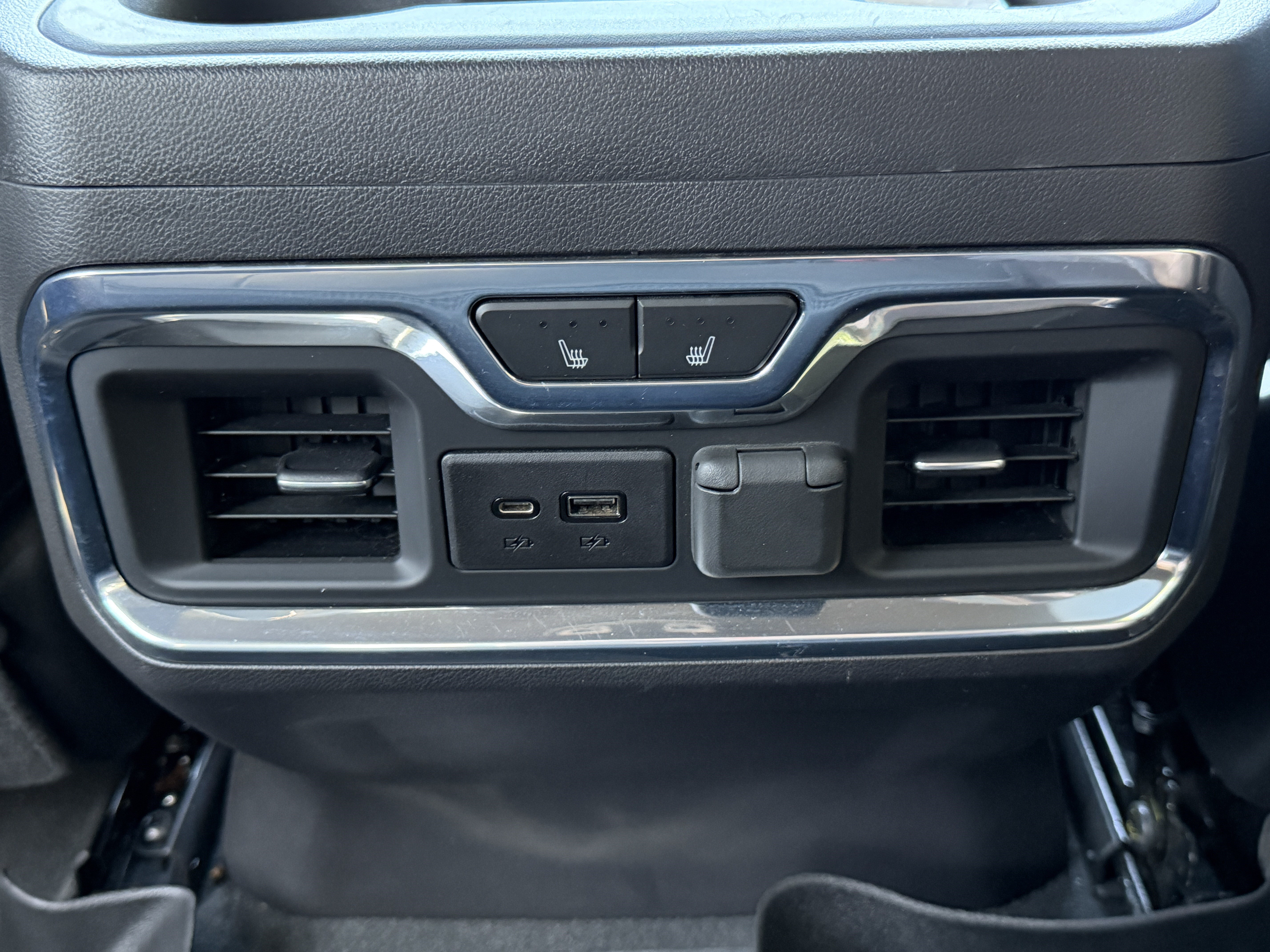 Used 2021 Chevrolet Silverado 1500 High Country w/ Technology Package AWD/4WD image 27