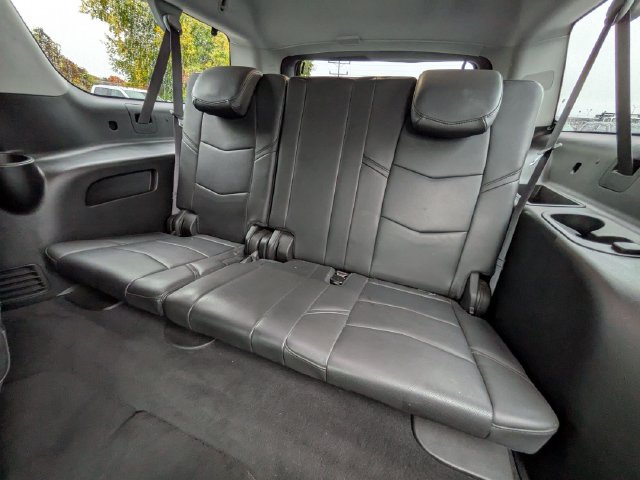 Used 2017 Cadillac Escalade ESV Premium Luxury AWD/4WD image 18