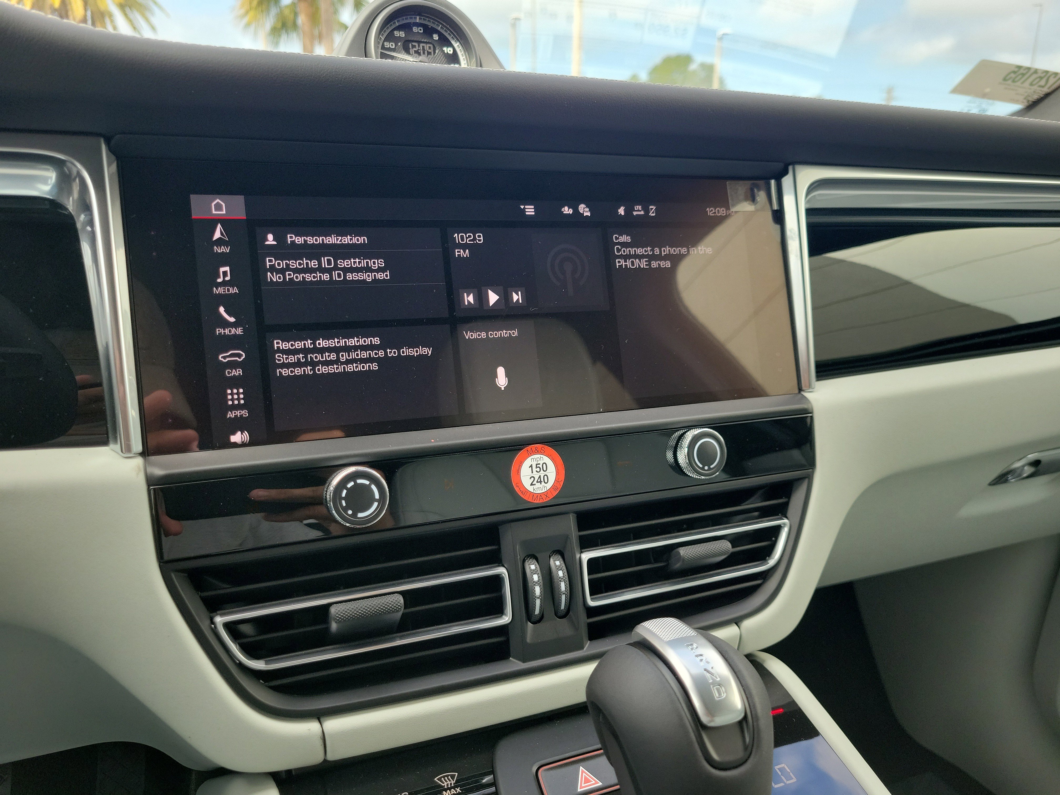 New 2026 Porsche Macan AWD/4WD image 24