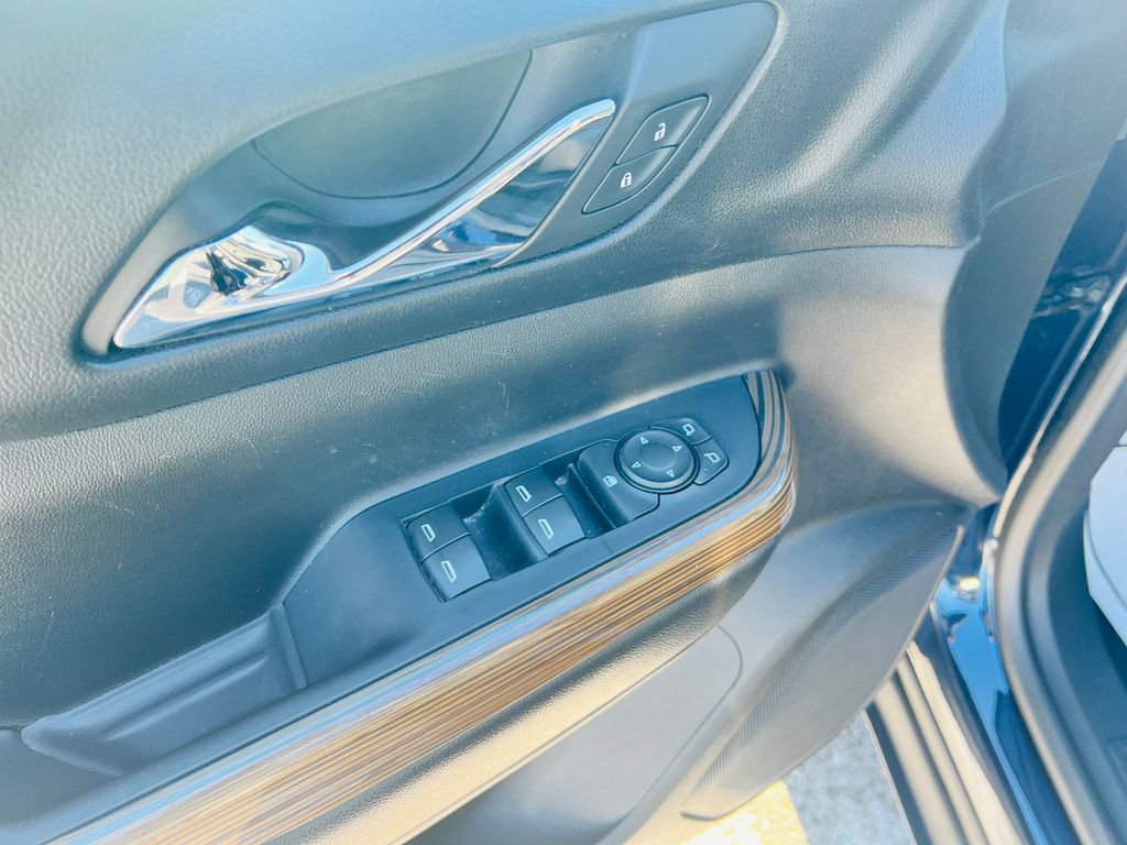 Used 2017 GMC Acadia SLE image 15