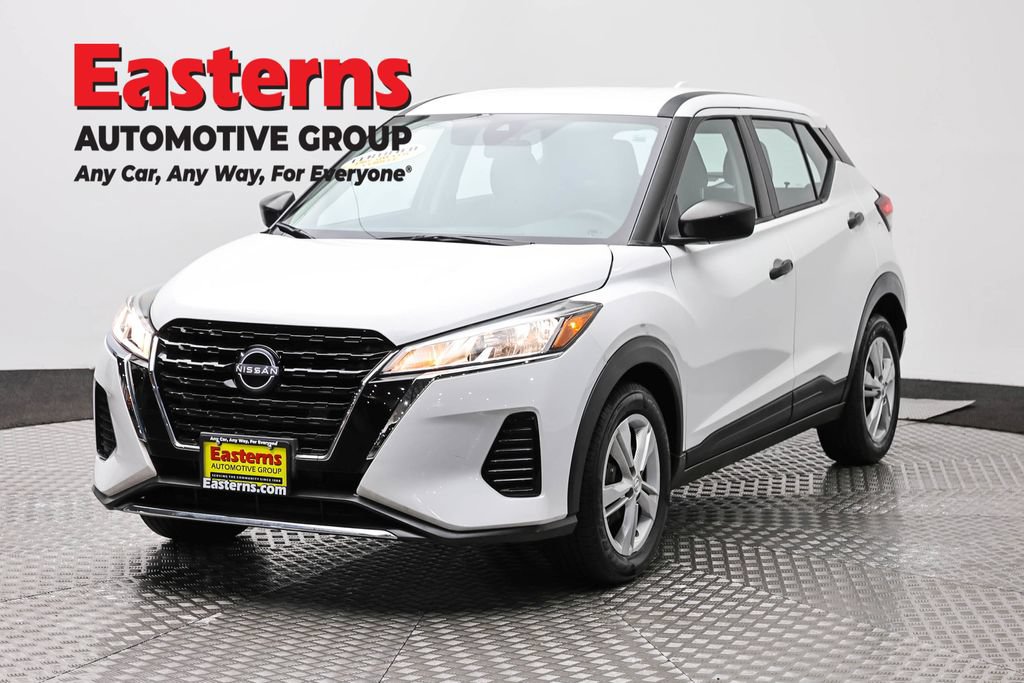 Used 2024 Nissan Kicks S FWD image 1