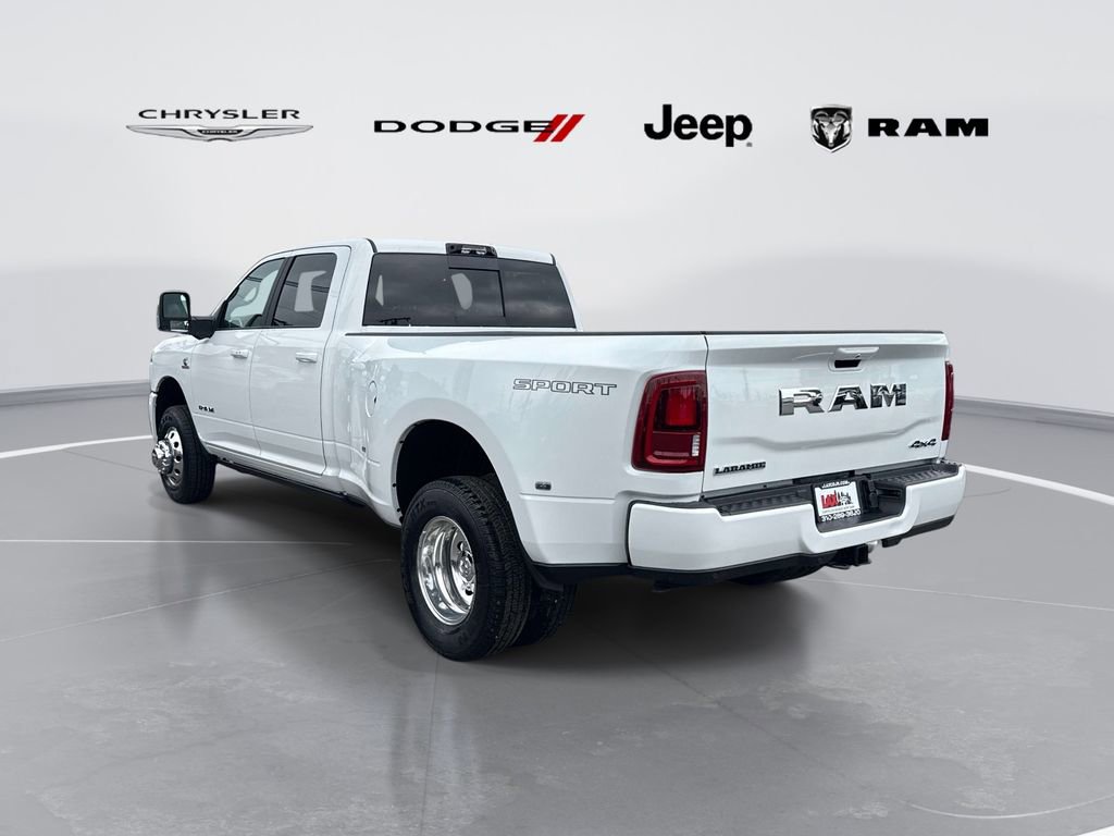 New 2026 RAM 3500 Laramie AWD/4WD image 4