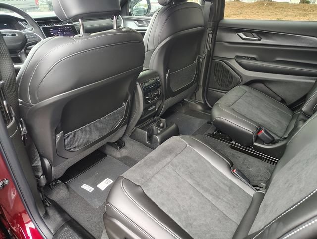 New 2025 Jeep Grand Cherokee L Laredo AWD/4WD image 28