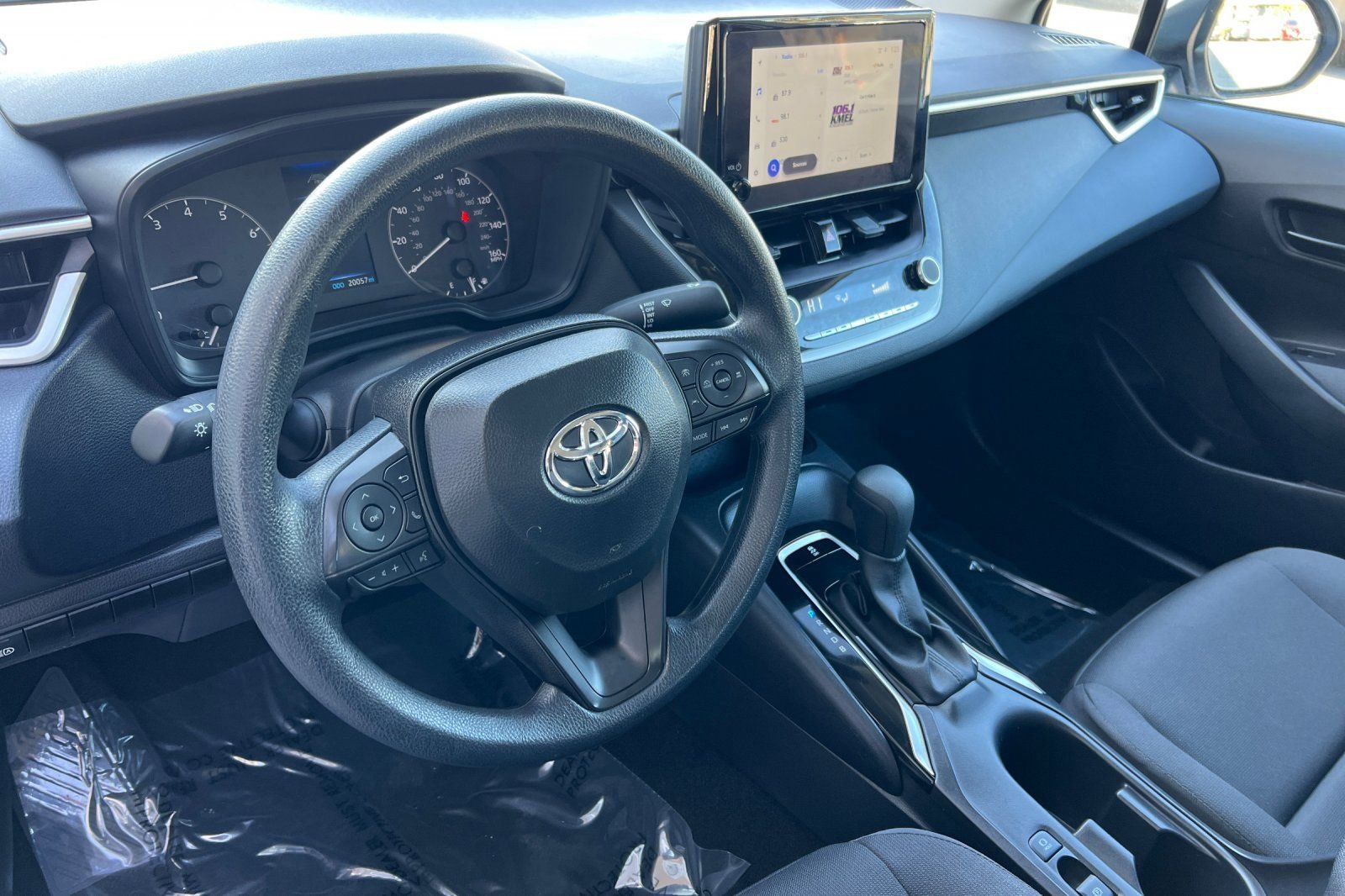 Certified 2025 Toyota Corolla LE image 10