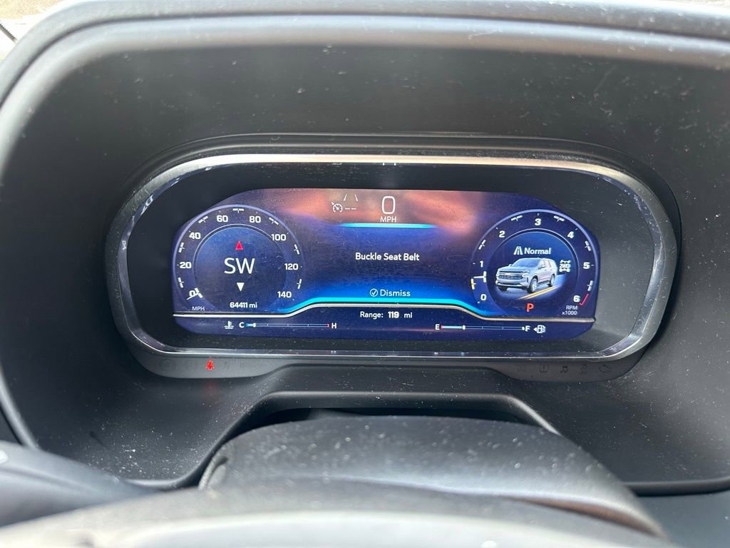 Used 2023 Chevrolet Suburban Premier image 4