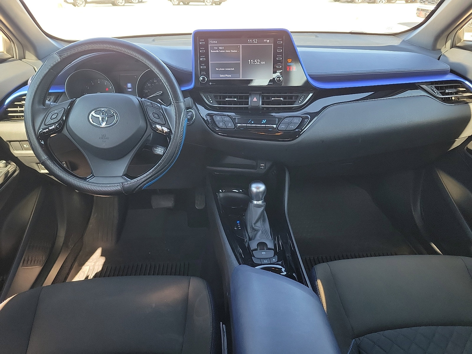 Used 2021 Toyota C-HR XLE image 9