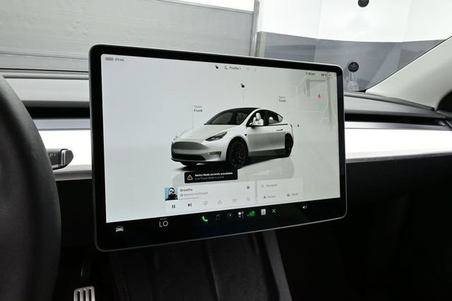 Used 2024 Tesla Model Y Performance AWD/4WD image 9