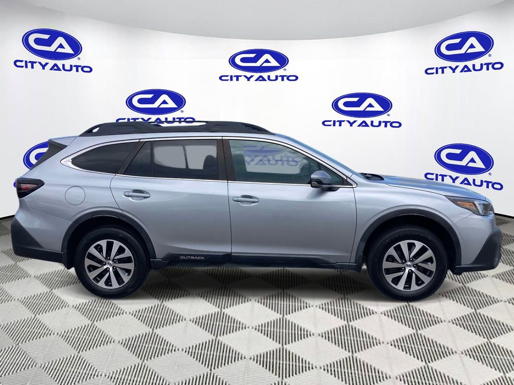 Used 2020 Subaru Outback Premium image 2