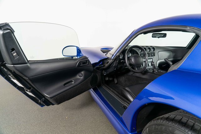 Used 1996 Dodge Viper GTS image 14