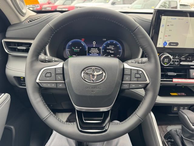 New 2026 Toyota Highlander Limited image 23