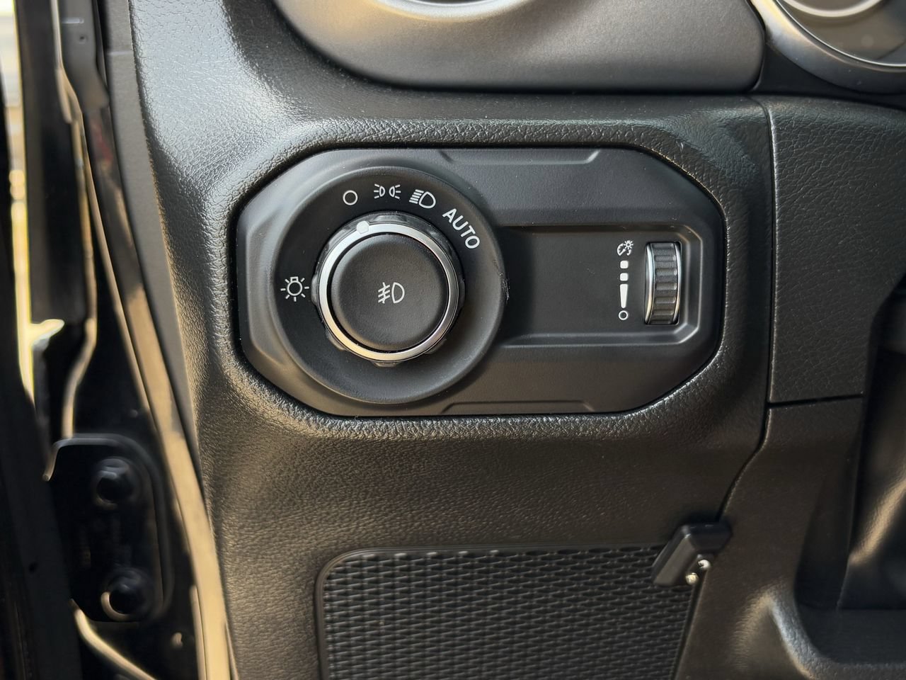 Used 2023 Jeep Wrangler Sport AWD/4WD image 24