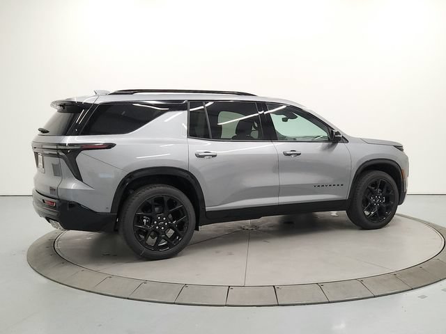 New 2026 Chevrolet Traverse RS w/ LPO, Floor Liner Package FWD image 7