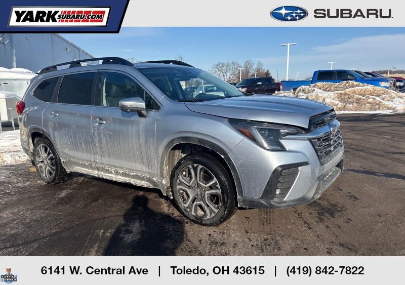 Used 2023 Subaru Ascent Limited w/ Technology Package image 1