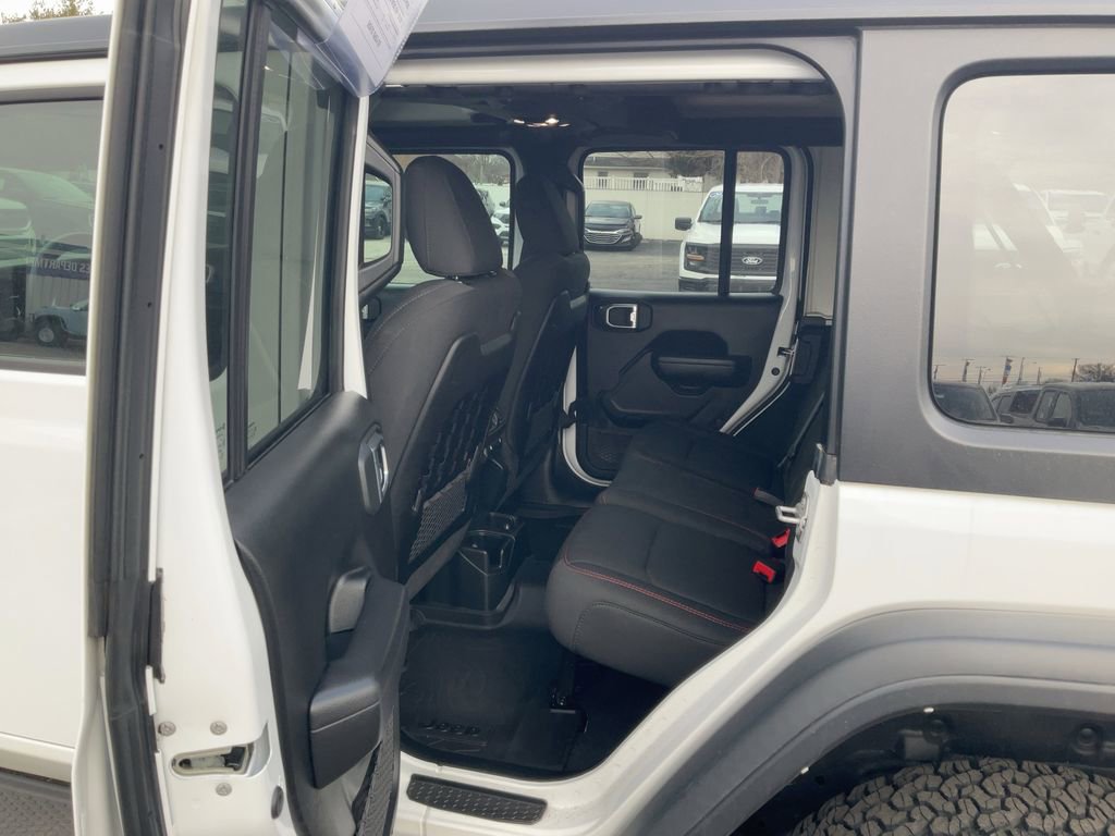 Used 2022 Jeep Wrangler Unlimited Rubicon w/ Cold Weather Group image 15