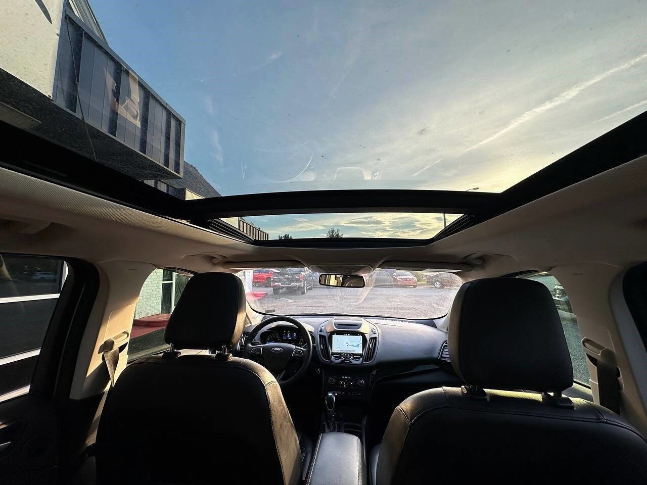 Used 2018 Ford Escape Titanium image 16