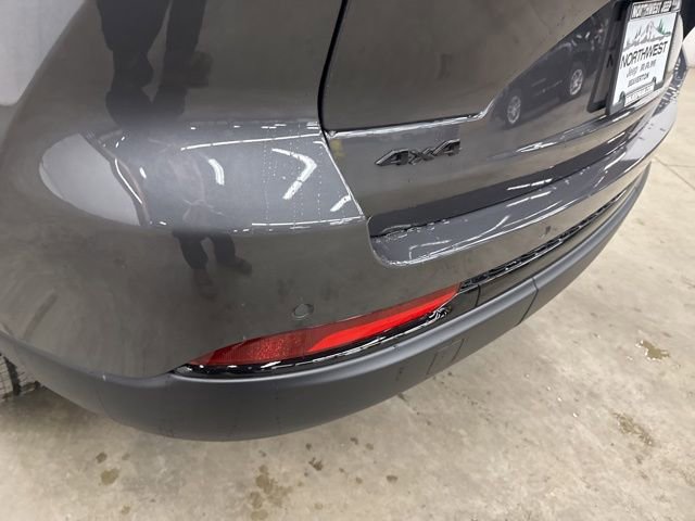 New 2025 Jeep Grand Cherokee Altitude image 22