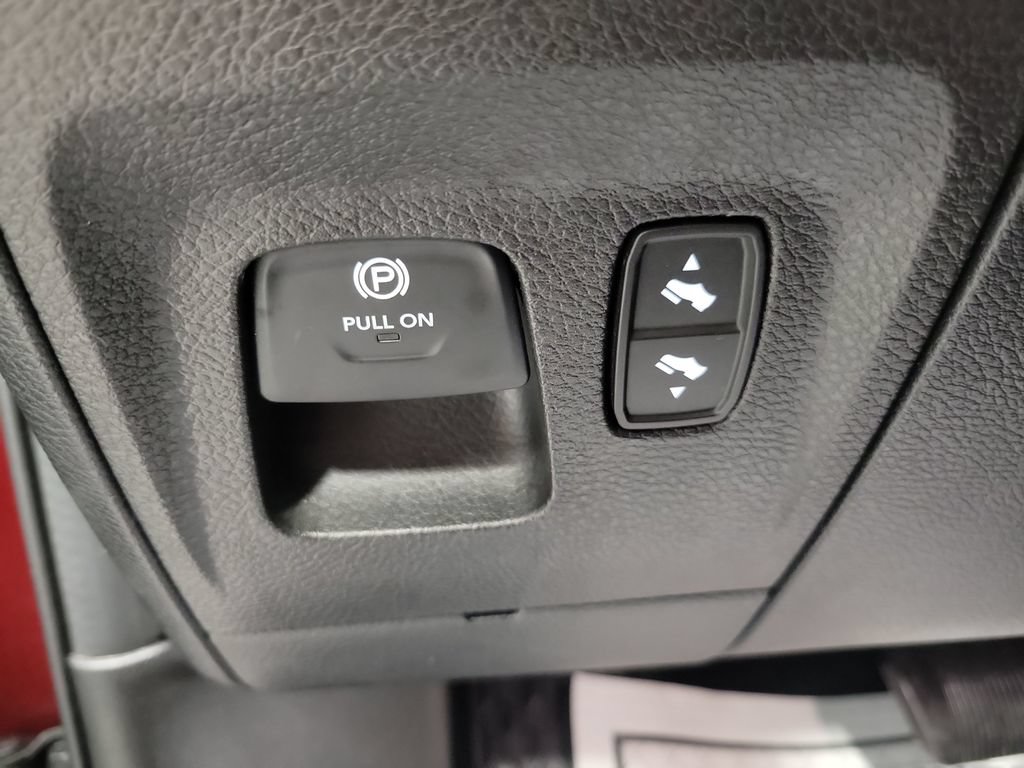 Used 2025 RAM 1500 Laramie AWD/4WD image 41