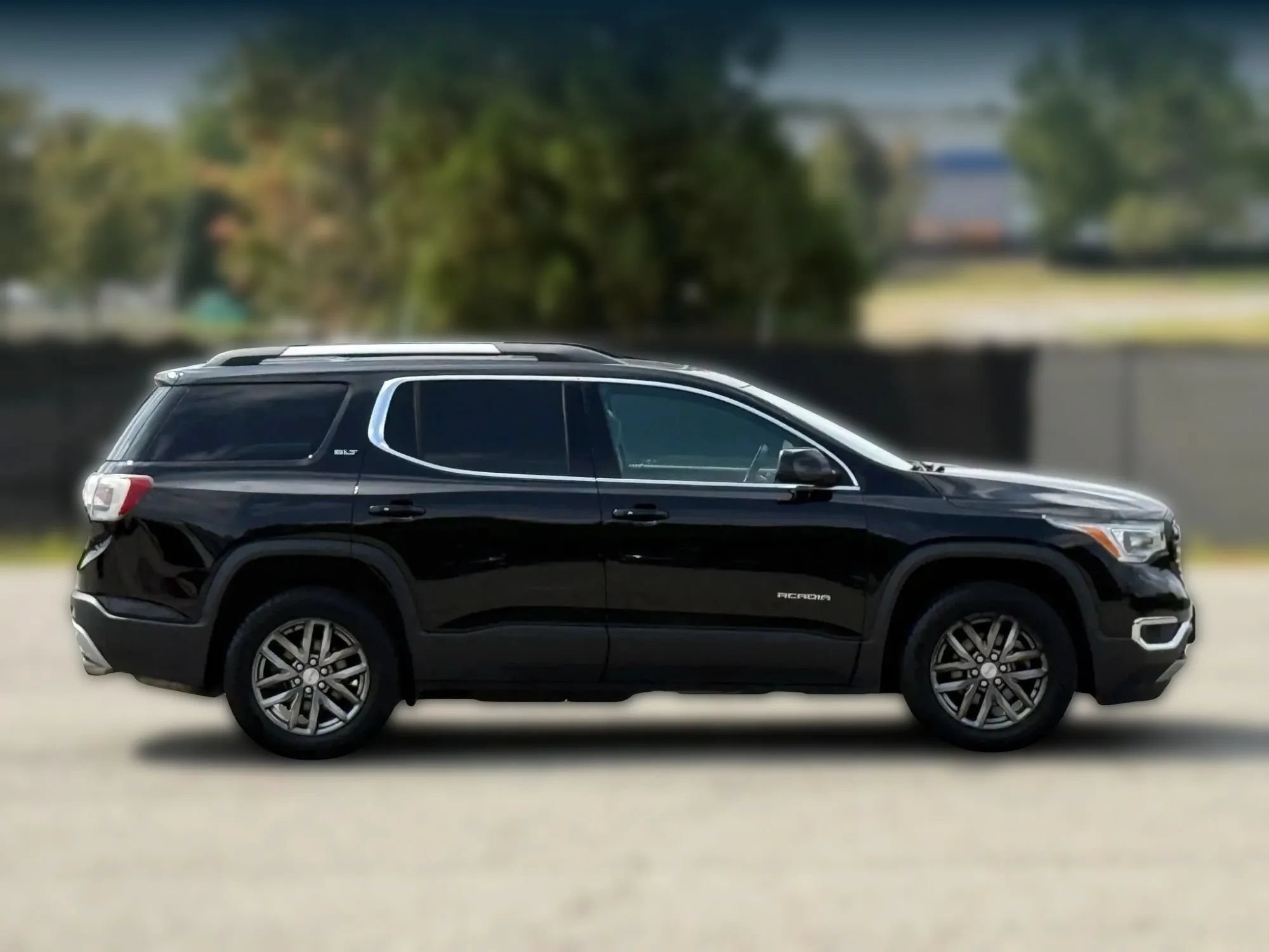 Used 2017 GMC Acadia SLT w/ LPO, Black Accent Package FWD image 7