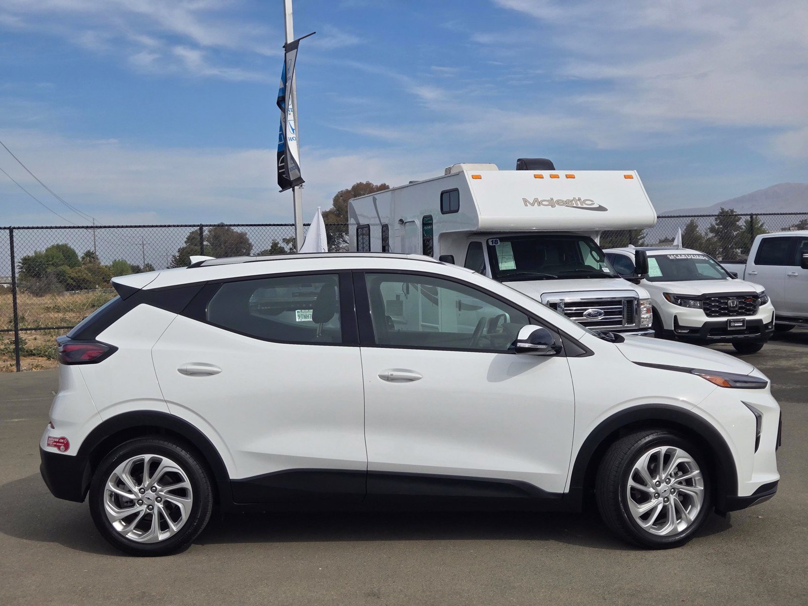 Used 2023 Chevrolet Bolt EUV LT w/ Driver Confidence Package FWD image 8