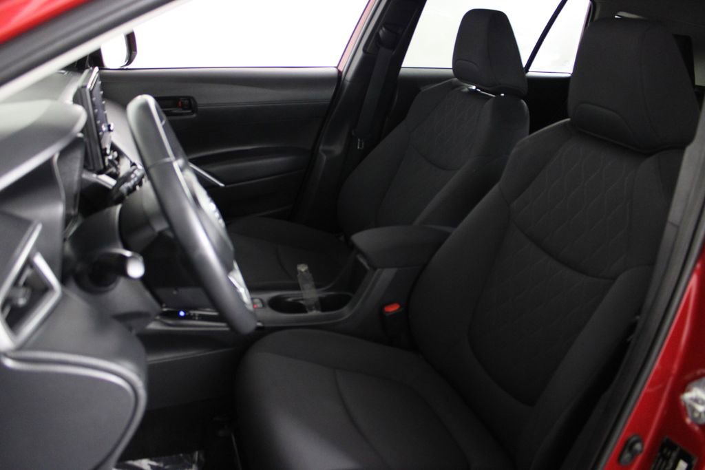Used 2022 Toyota Corolla Cross LE image 19